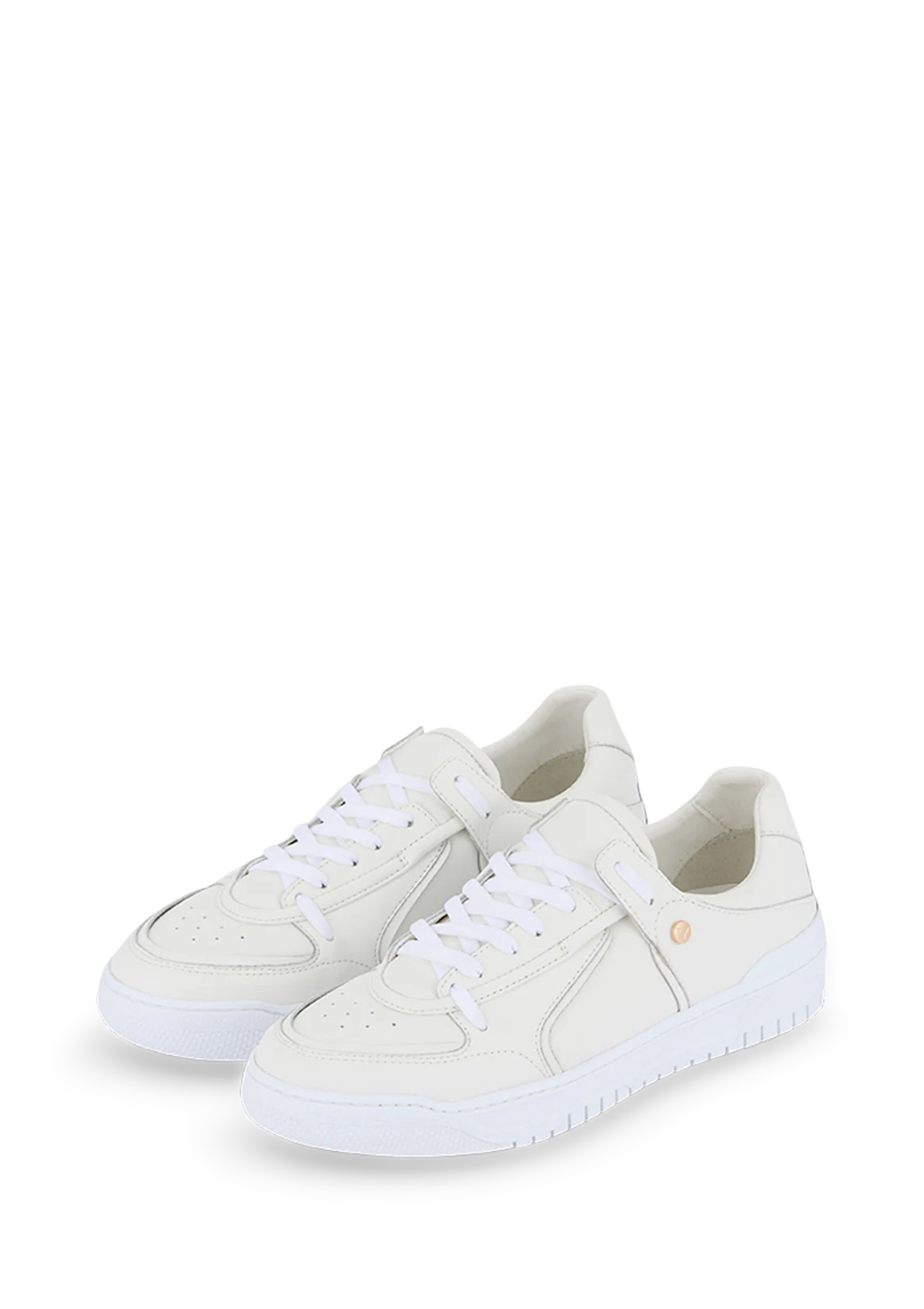 Produktabbildung auf neutralem Hintergrund des Produktes Casual Court24 in der Farbe White