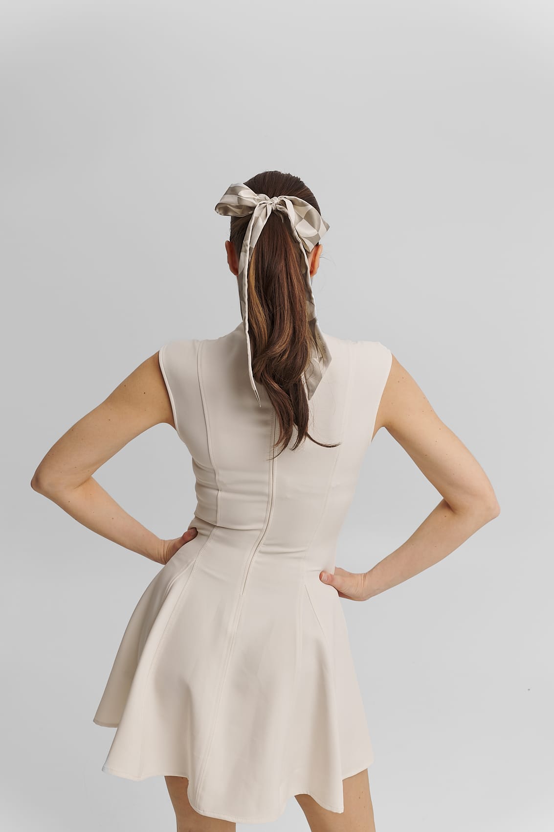 Silky Ribbon Logo Print - Crema